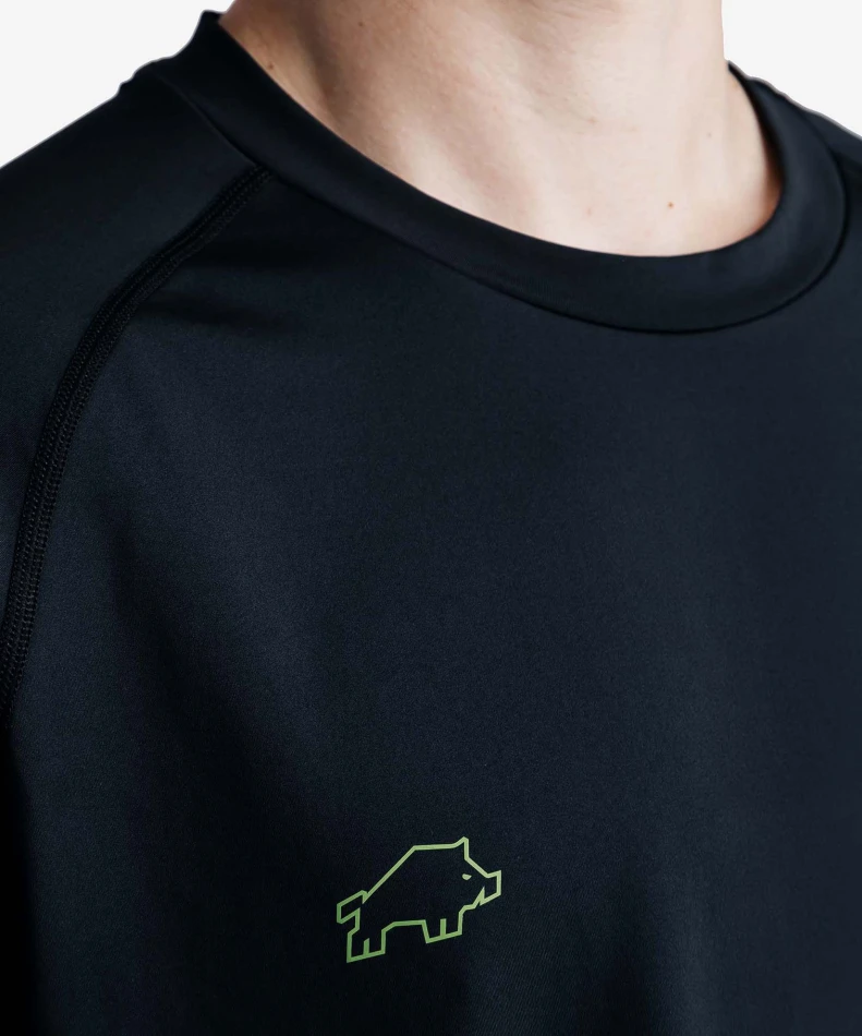 koszulka-oversize-treningowa-czarna-wk-dzik-zdjecie-przod-i-logo