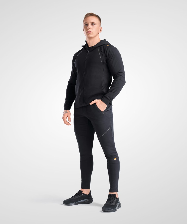 spodnie-dresowe-slim-czarne-jtcnw-wk-dzik-zdjecie-sylwetki