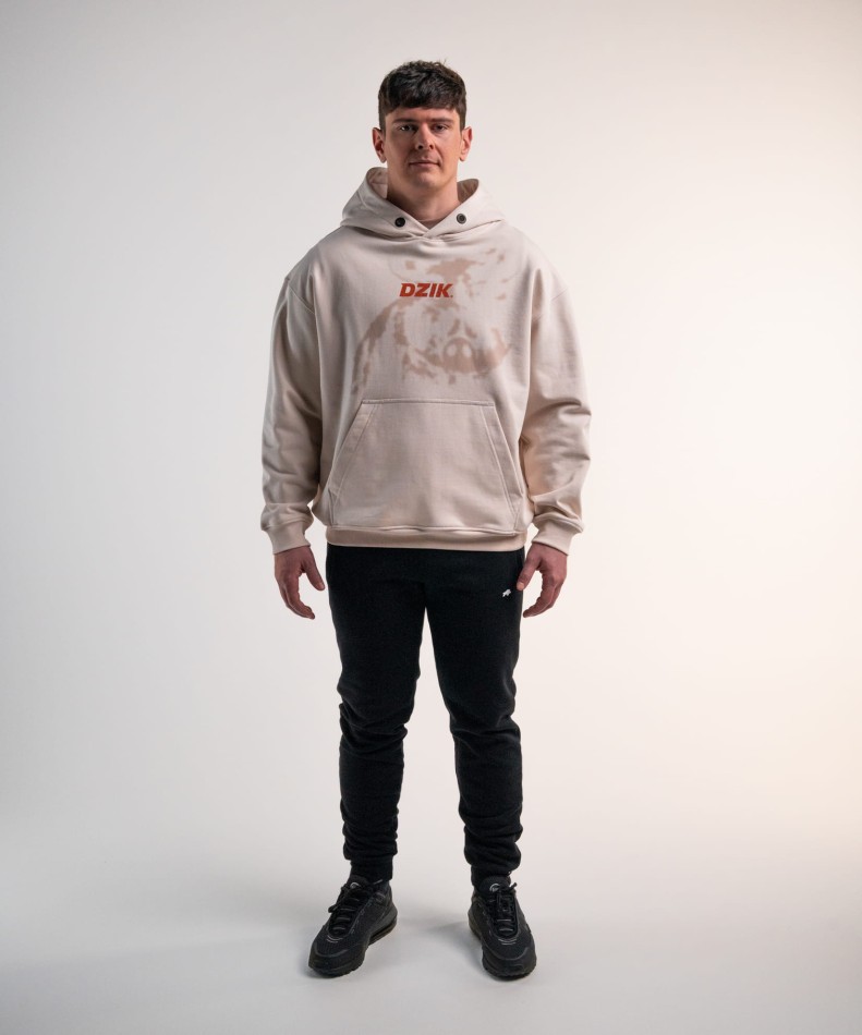 bluza-oversize-bezowa-shade-wk-dzik-zdjecie-sylwetka