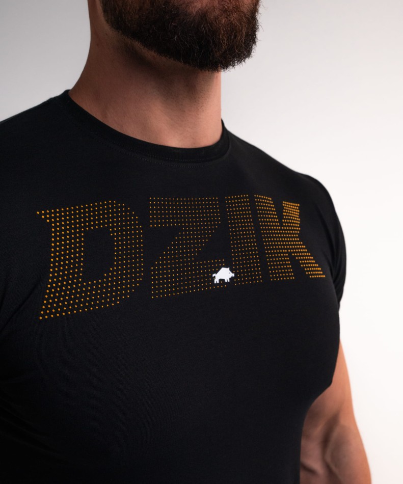 koszulka-slim-czarna-dots-wk-dzik-zdjecie-przod-i-logo
