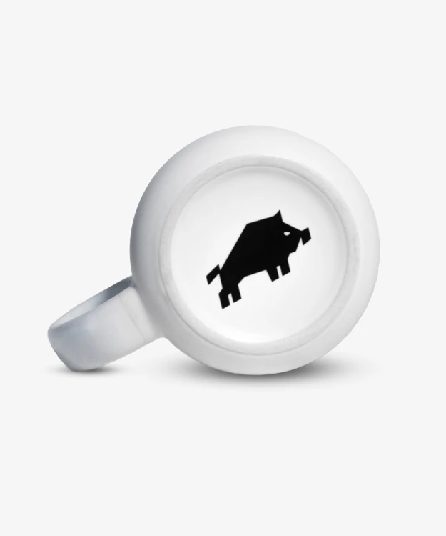 kubek-bialy-ogien-wk-dzik-zdjecie-logo-pod-spodem