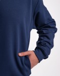 bluza-crewneck-granatowa-wk-dzik-basic-zdjecie-rekaw-i-logo