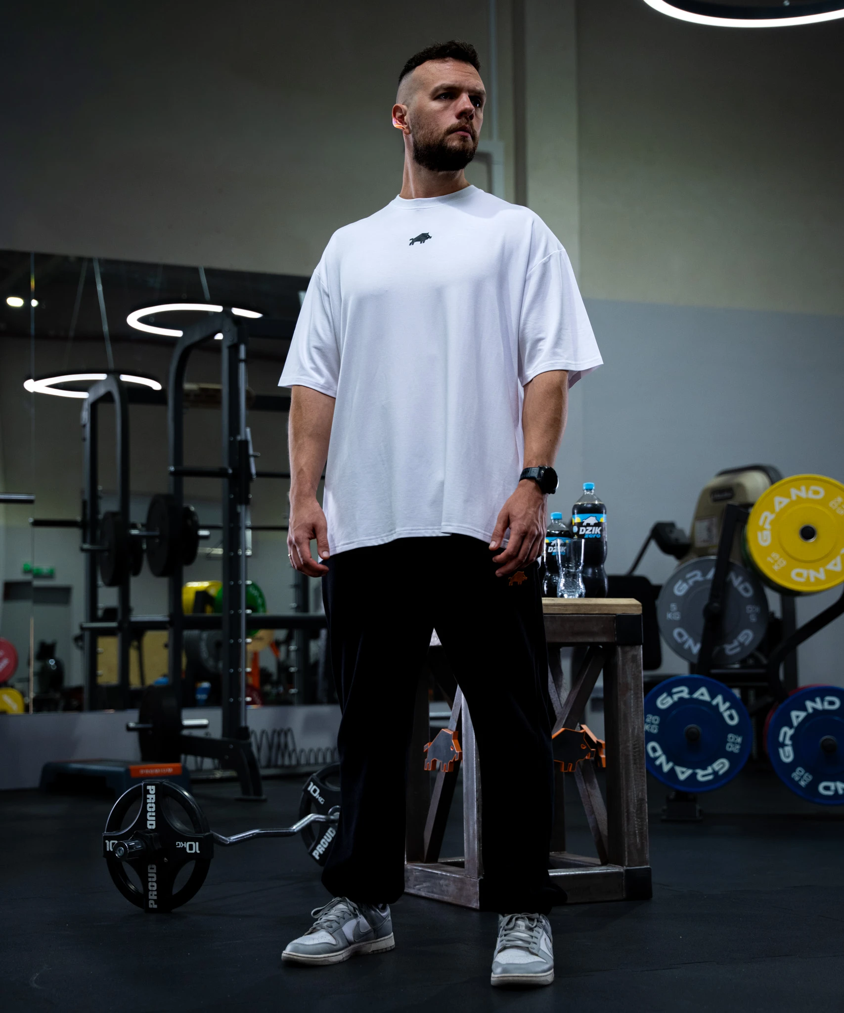 core-t-shirt-oversize-white-img-3.jpg