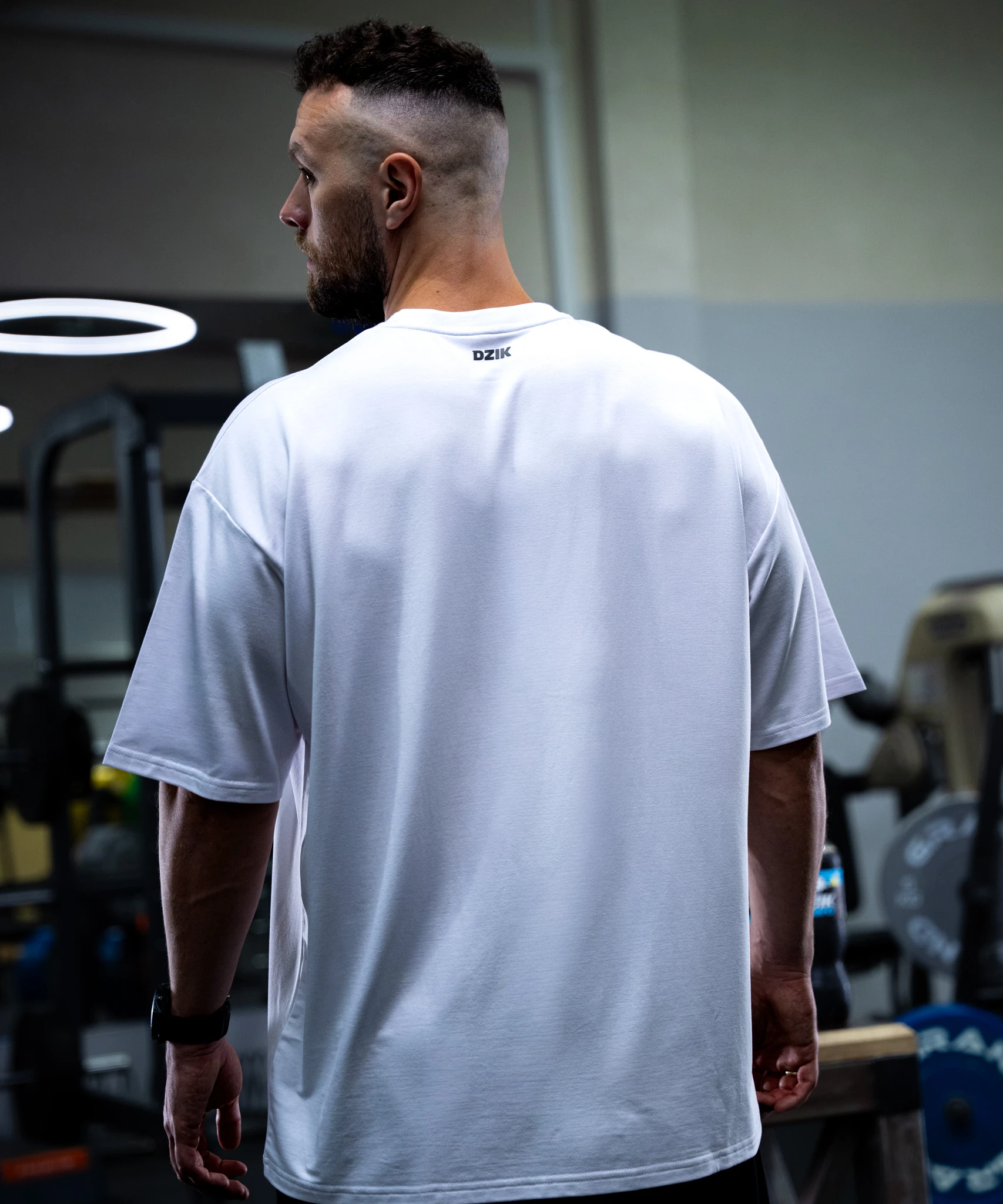 core-t-shirt-oversize-white-img-4.jpg