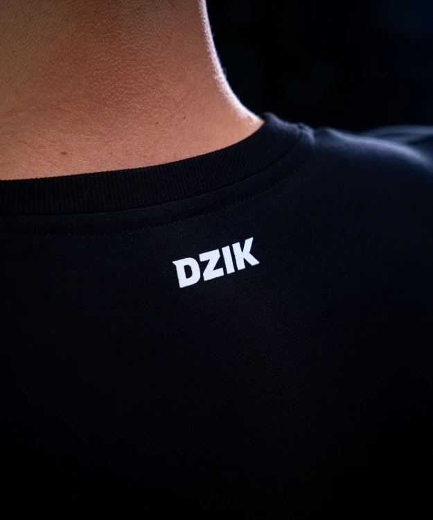 core-longsleeve-slim-black-img-3.jpg