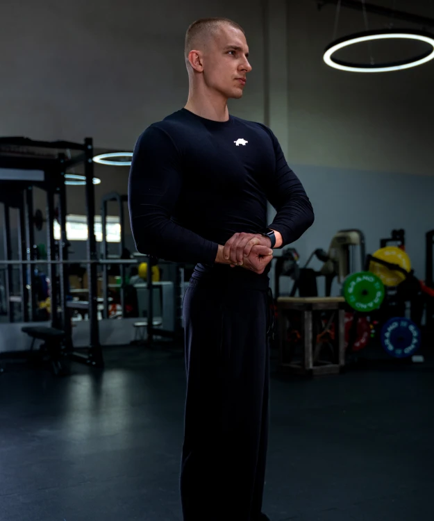 core-longsleeve-slim-black-img-6.jpg