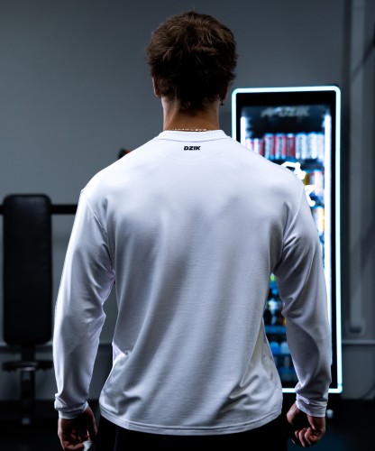 core-longsleeve-oversize-white-img-2.jpg