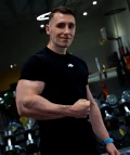 core-t-shirt-regular-black-img-1.jpg