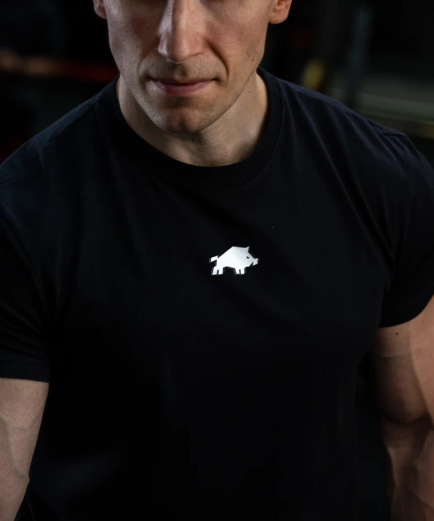 core-t-shirt-regular-black-img-3.jpg