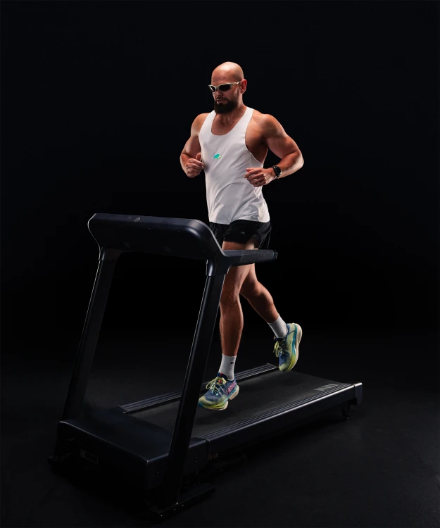 pro-run-tech-tank-top-regular-alpine-white-img-6.jpg