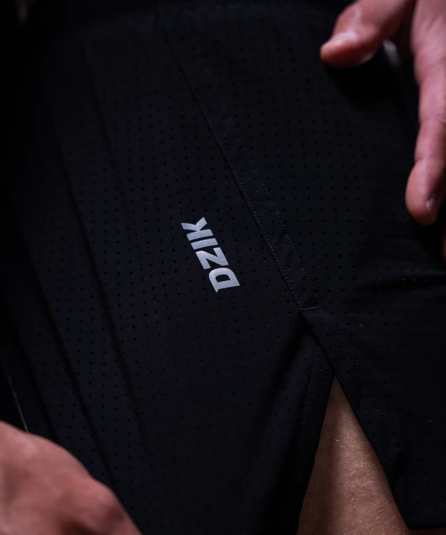 pro-run-perforated-shorts-regular-onyx-black-img-4.jpg
