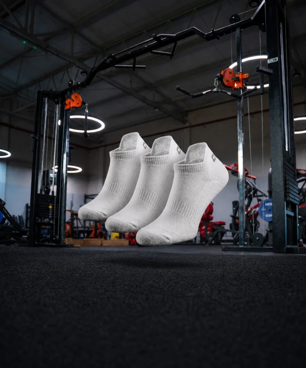 core-low-socks-white-3-pack-img-2.jpg