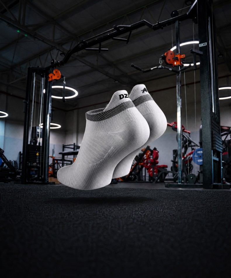 pro-run-low-socks-white-img-2.jpg