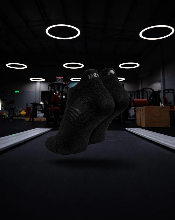 pro-run-low-socks-black-img-3.png