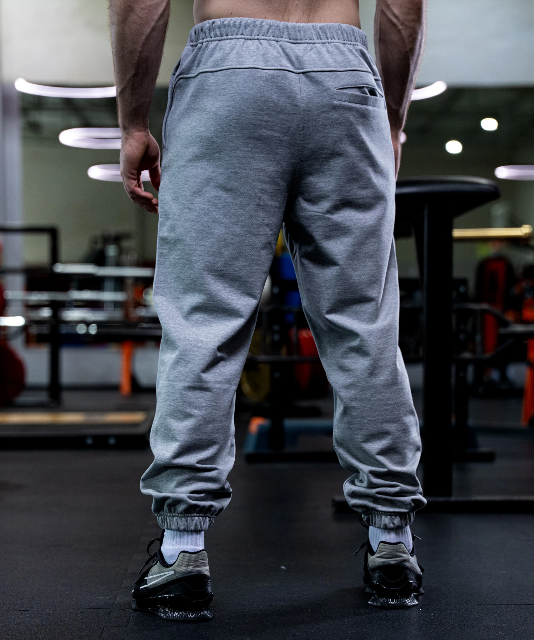 CORE JOGGERS OVERSIZE GRAY MELANGE - zdjęcie tył