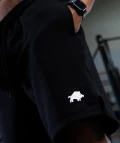 core-shorts-regular-black-zdjecie-detal-logo-dzik