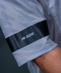 CORE JERSEY OVERSIZE ULTIMATE GRAY zdjęcie rękawa